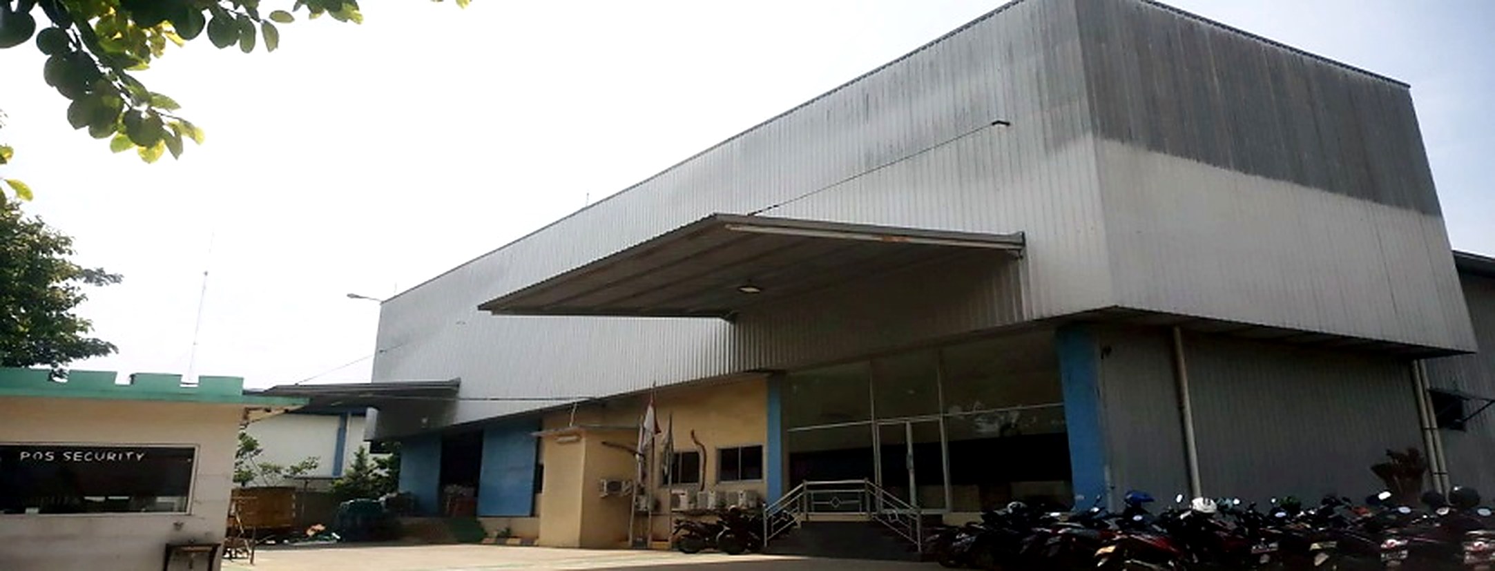 Full view of the PT Glory Offset Press factory building